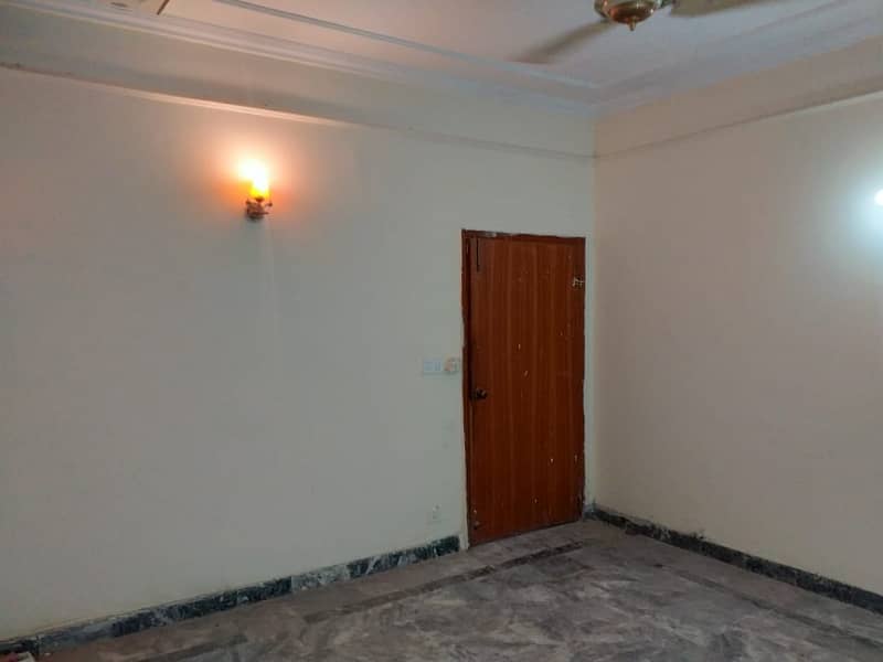 1 kanal upper portion Available for Rent phase 3 w block 11