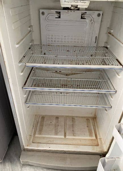 Dawlance Fridge for Sale 2