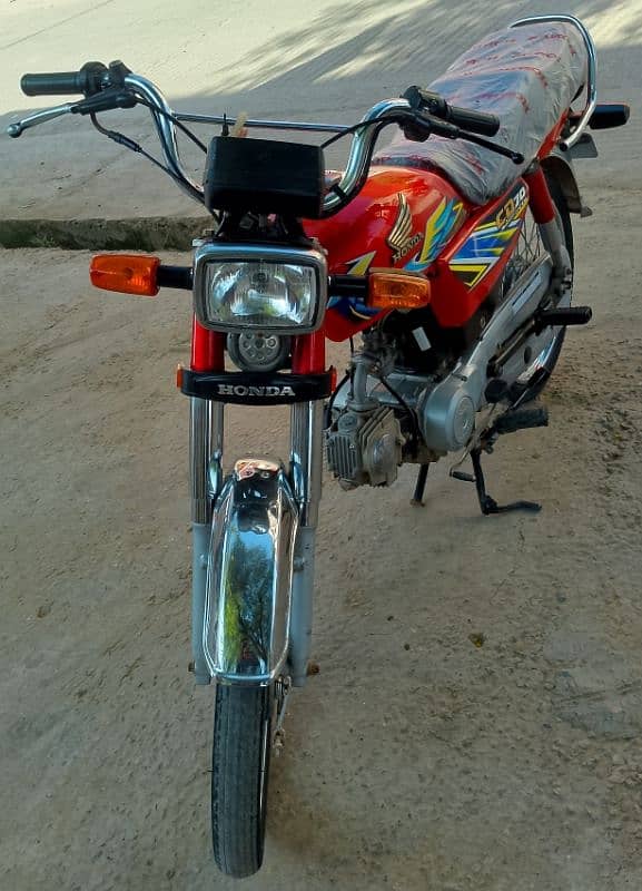 New condition bike CD 70 Honda 2020 model 6