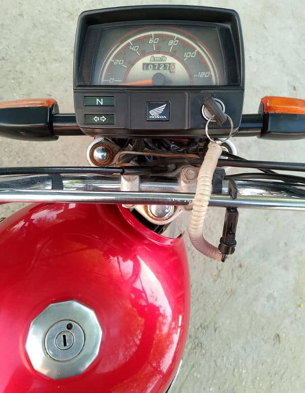 New condition bike CD 70 Honda 2020 model 7