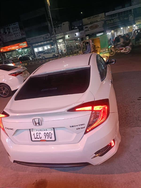 Honda Civic Oriel 2018 3