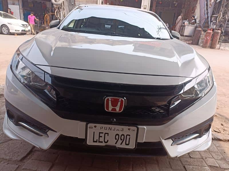 Honda Civic Oriel 2018 12