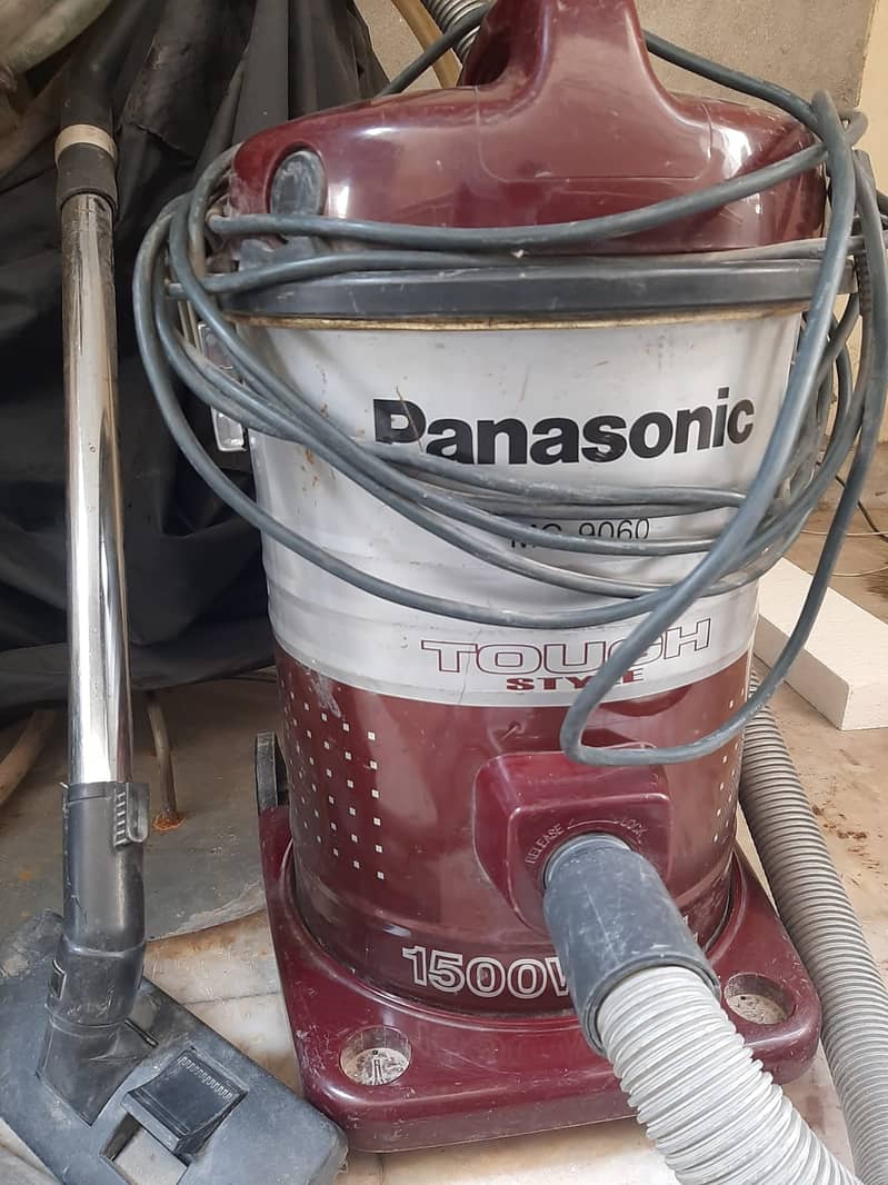 Panasonic Vacuum Cleaner 1500 W 17L for sale 1