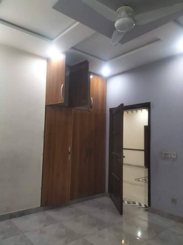 10 marla upper portion available for rent in husain block 3