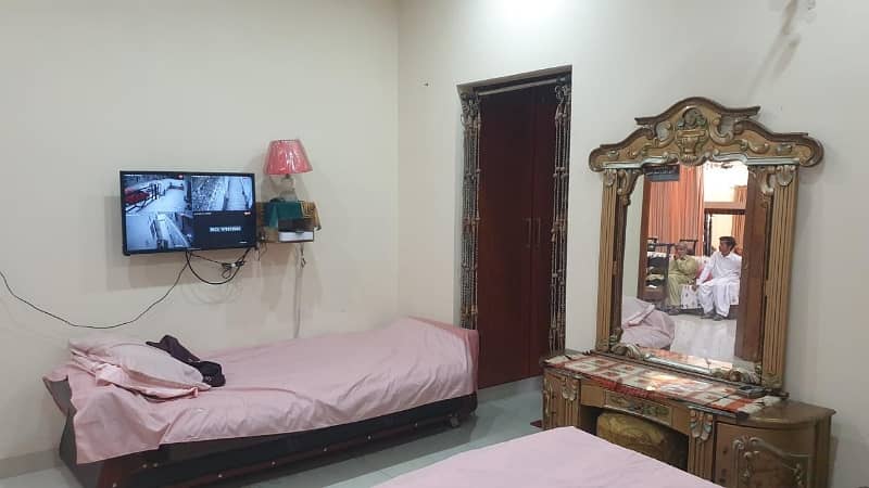 10 Marla Fully Furnished Lower Portion For Rent In Bahria Town Lhr 11