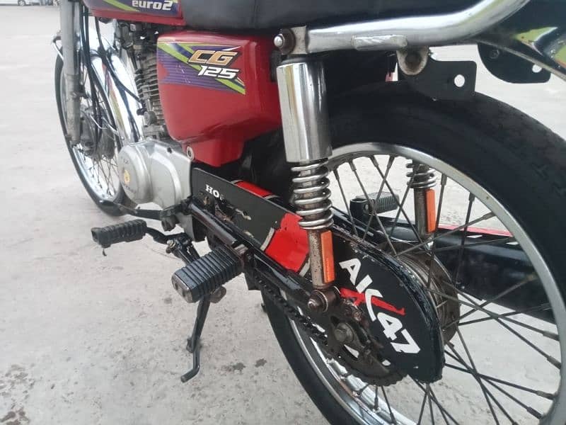 Honda 125 "URGENT SALE" call/W, App 0333-4732348 4