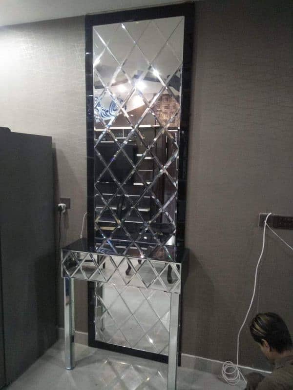 Mirror wall / Glass wall 6