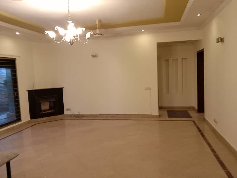 1 Kanal Nice Out Class Luxury Bungalow For Rent In DHA Phase 3 Lahore 4