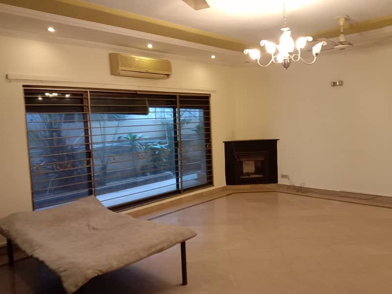 1 Kanal Nice Out Class Luxury Bungalow For Rent In DHA Phase 3 Lahore 5