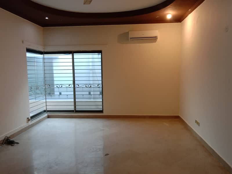 1 Kanal Nice Out Class Luxury Bungalow For Rent In DHA Phase 3 Lahore 16