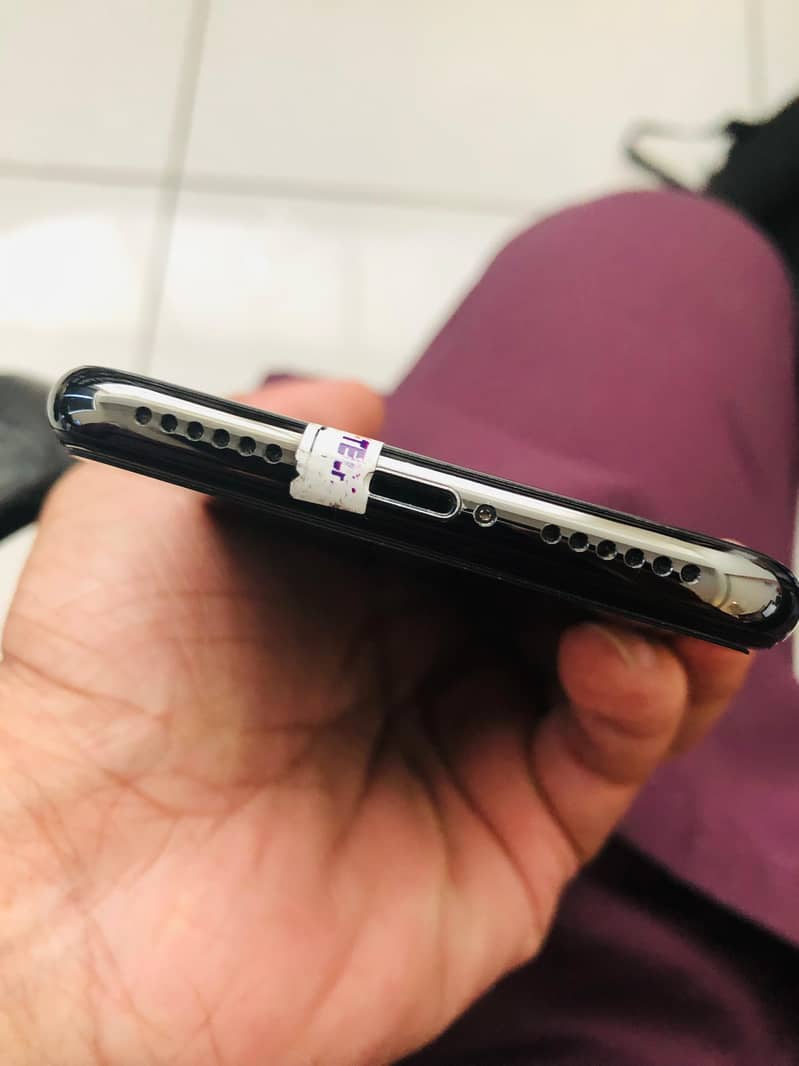 Apple Iphone X 64 gb Pta Approvrd 5