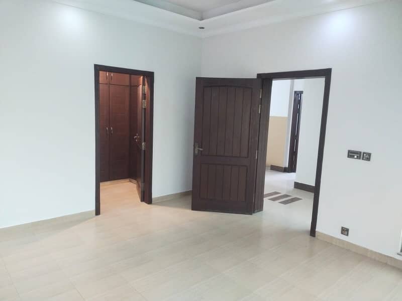 1 Kanal Beautiful upper portion Available for Rent phase 1 N block 5