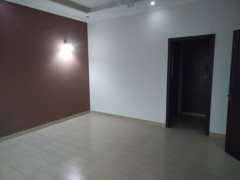 1 Kanal Beautiful upper portion Available for Rent phase 1 N block 6