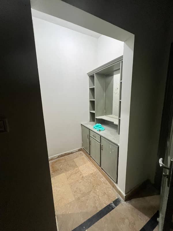 UPPER PORTION FOR RENT G11 5MARLA 3