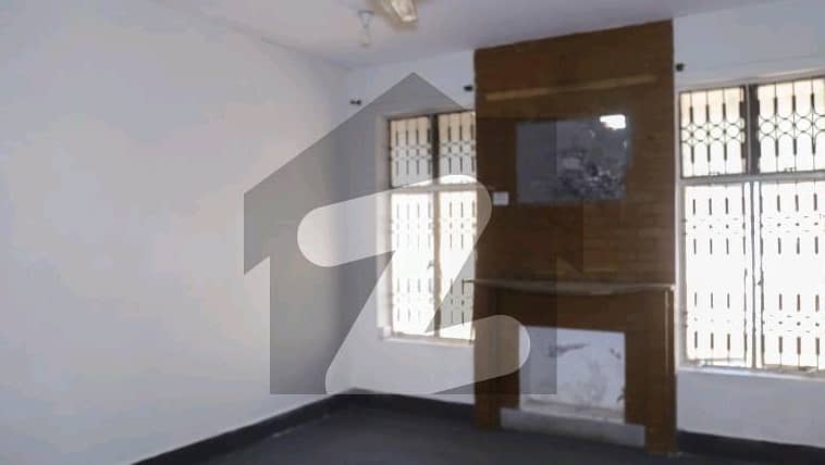 1 Kanal Upper Portion Available For Rent Phase 1 D Block 3