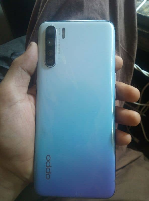 OPPO f15 6/128 3