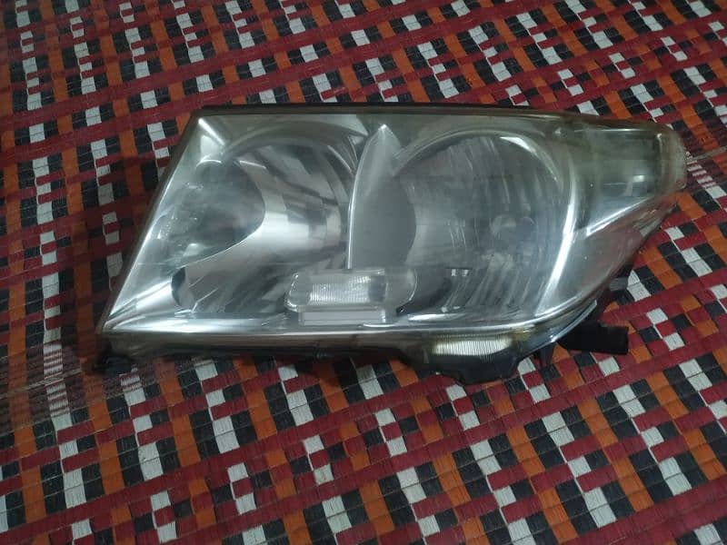 land cruiser headlight LHS 2008 to 2015 5