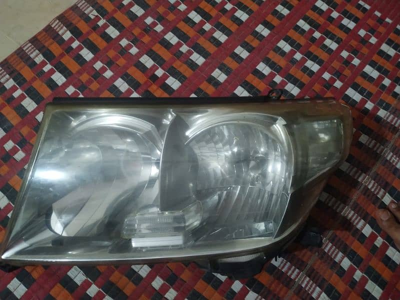 land cruiser headlight LHS 2008 to 2015 7