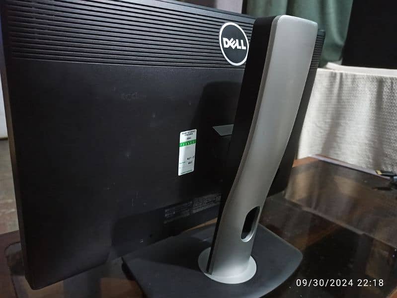 Dell P2213T 22″ Widescreen Height Adjustable Monitor 5