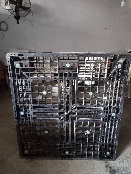 Plastic pallets | Industrial Pallet 1