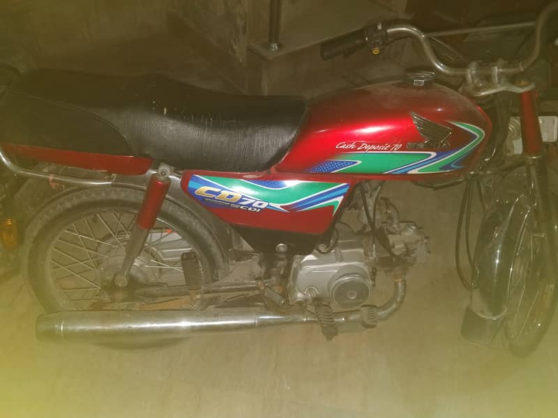 Honda CD 70 bike 2018/2019 Red Lahore number 9