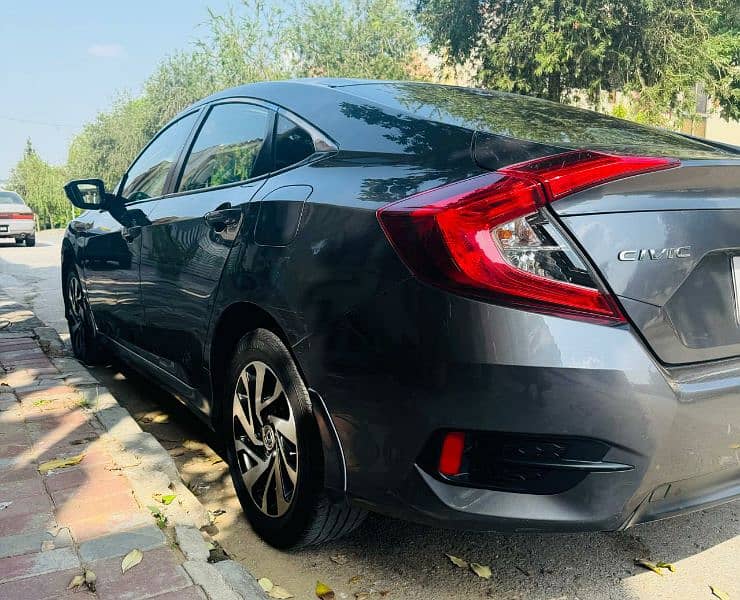 Honda Civic Oriel 2018 8