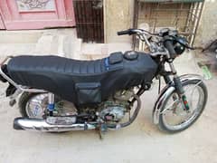 Honda CG 125 2015 Excellent condition (Only call) HYDERABAD NUMBER 0