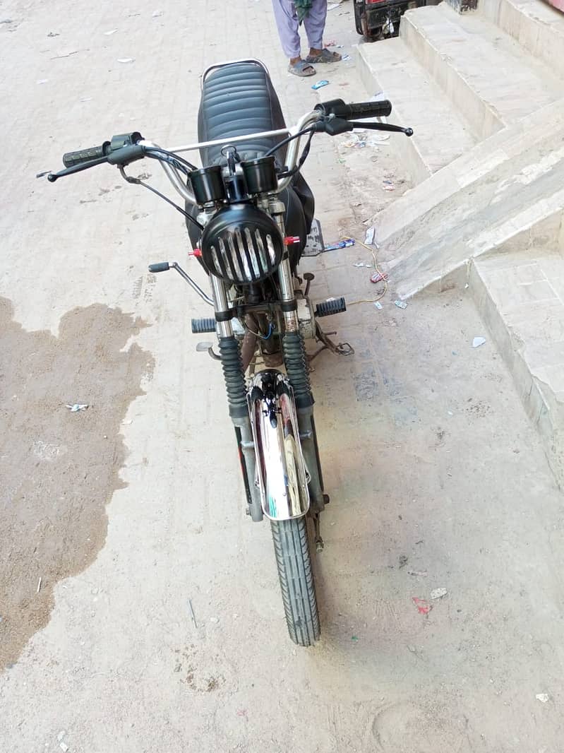 Honda CG 125 2015 Excellent condition (Only call) HYDERABAD NUMBER 3