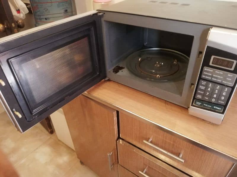 HAEIR MICROWAVE FULL SIZE    13000/_ 5