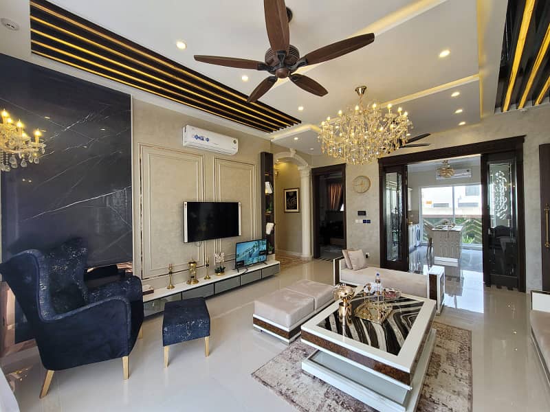 25 Marla Beautifully Short Time Out Class Full Furnished house Solar Insatal Slightly Used Super Hot Locaion Bungalows Upper Portion Is Available For Rent In The Best Block Of DHA Phase 4 Lahore. 9