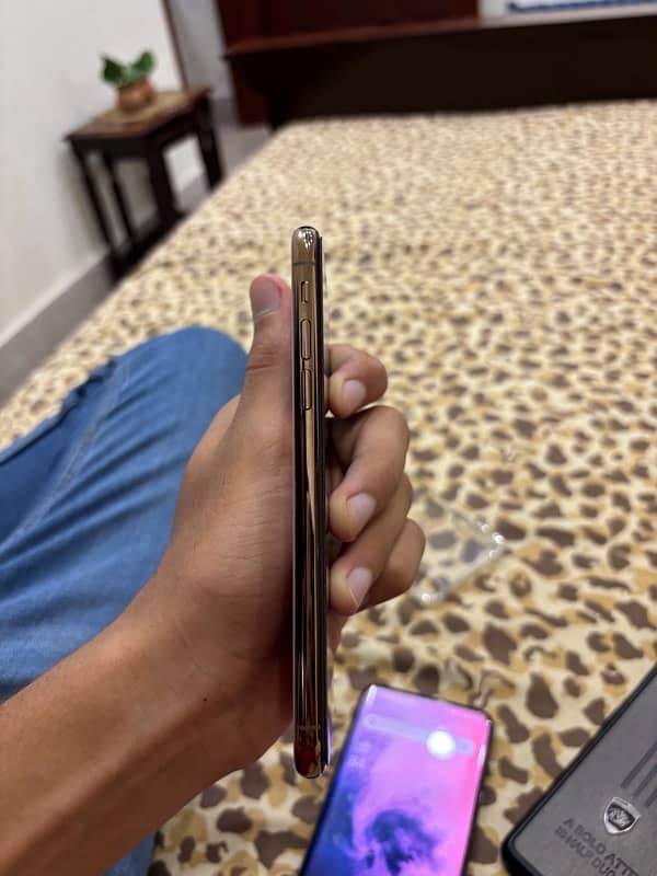 iphone xs 64 gb 79 batter health 5