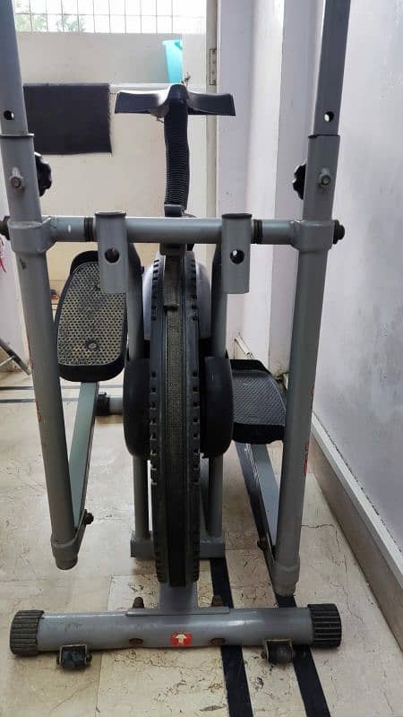 Elliptical Machine (Gym & Exercise equipment) 2