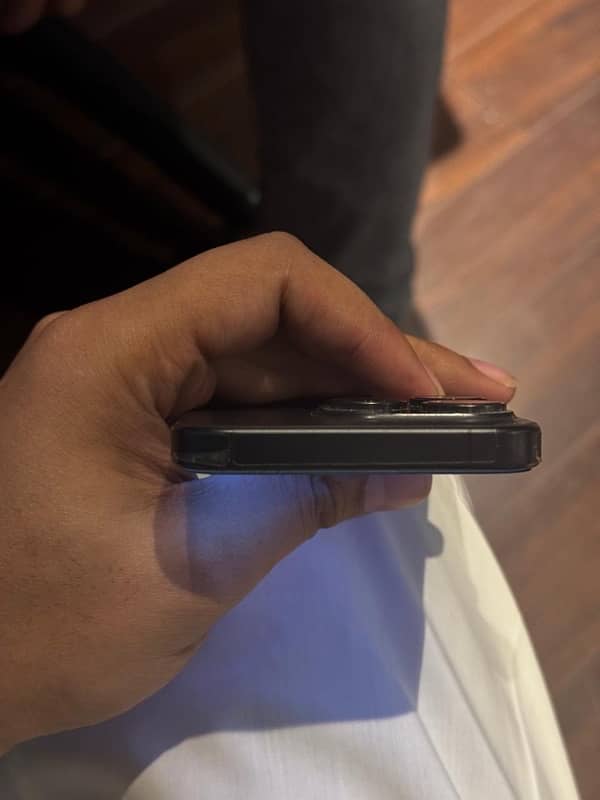 iPhone 15 Pro Black LLA (Dual eSIM) - Non PTA 2