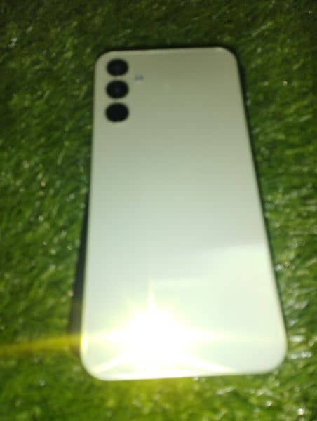 galaxy A24 in warranty 8/128 1