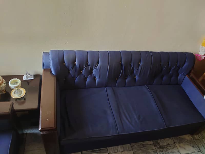 5 seater sofa with table 3