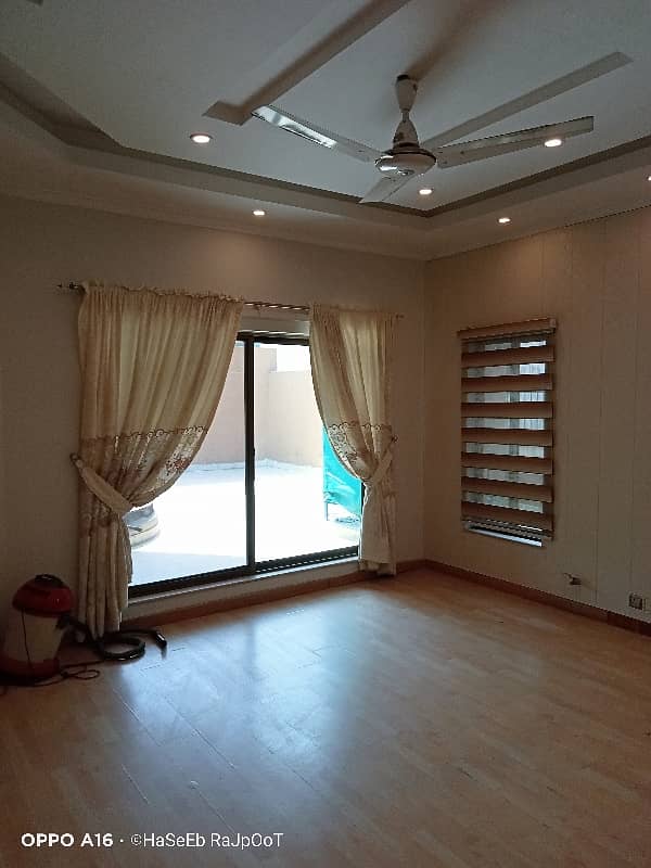 2 kanal Upper portion available for rent in sarwar colony. 16