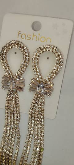 Korean long chain zarqoon Ear rings