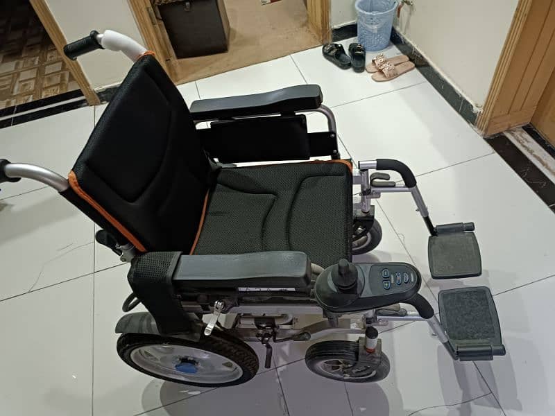 Chargeable Electric Wheel chair 2