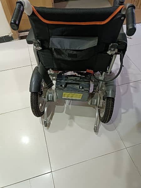 Chargeable Electric Wheel chair 5