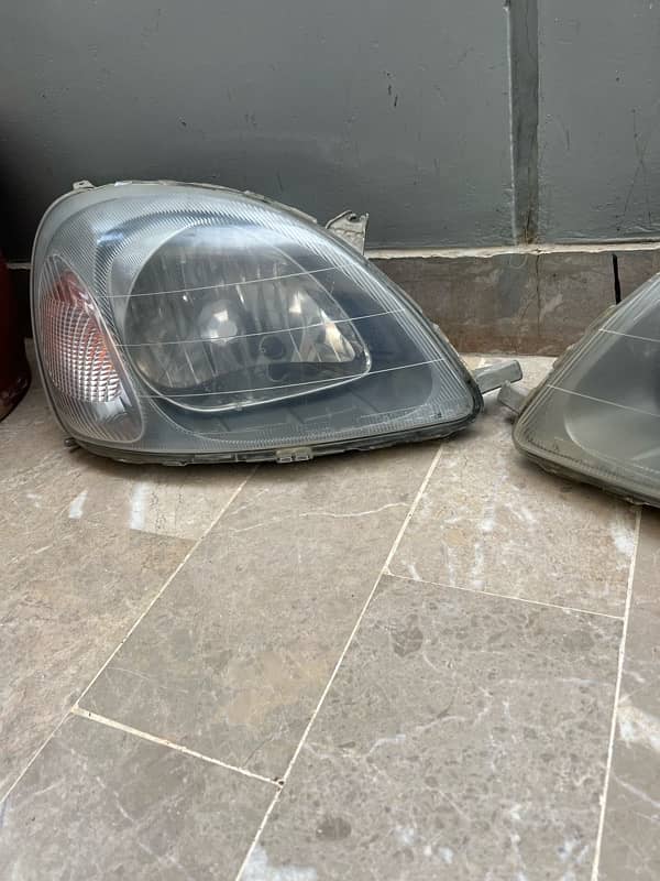 Toyota Vitz 1999 - 2001 Headlights 6