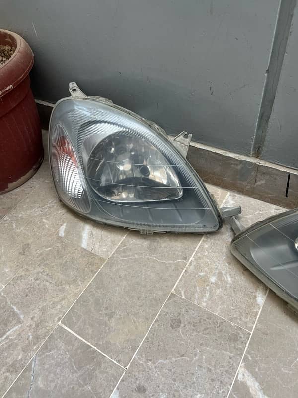 Toyota Vitz 1999 - 2001 Headlights 7