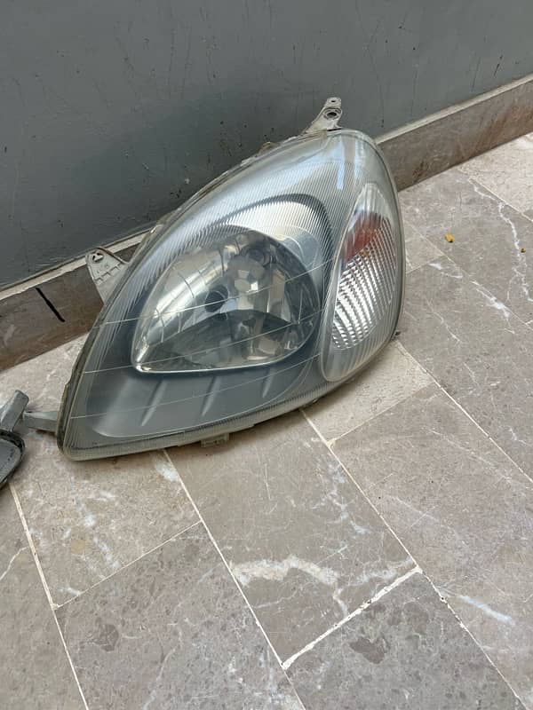 Toyota Vitz 1999 - 2001 Headlights 8