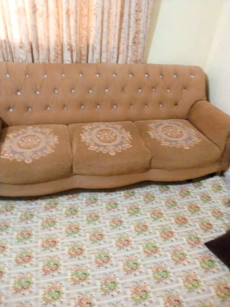 5 seatar sofa ik table hai urignt sale 03146202991 whtsa 0