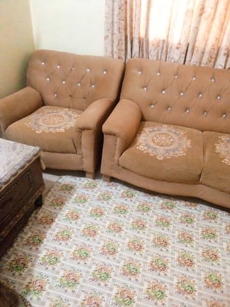 5 seatar sofa ik table hai urignt sale 03146202991 whtsa 1