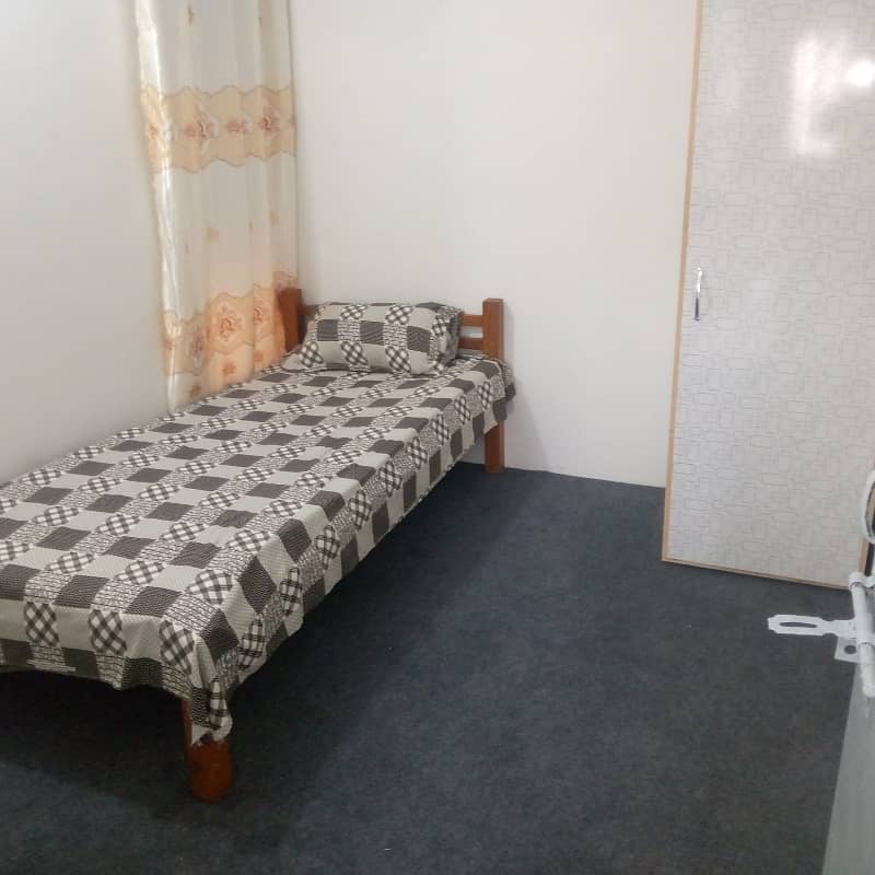 2 ROOMS FULLY SEPARTE AND INDEPENDENT FLAT FOR RENT IN MODEL TOWN LAHORE RENT 26000 5