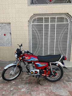 Honda 125 Red 0