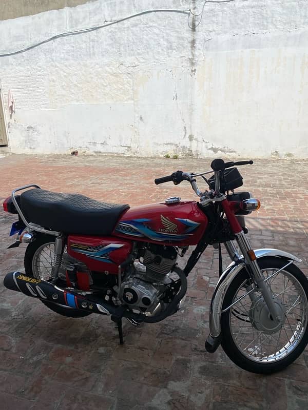 Honda 125 Red 5