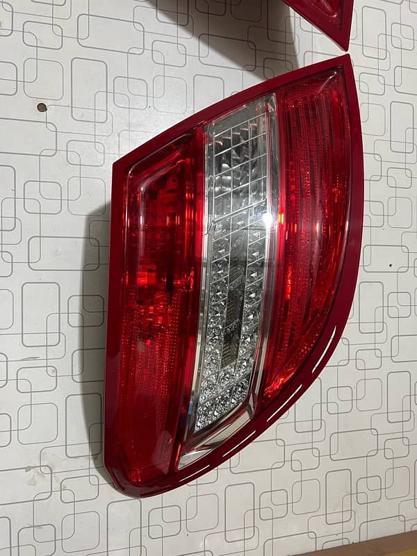 w204 tail lamps 1