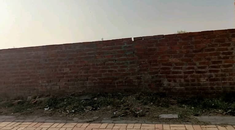 Spacious Commercial Plot Is Available For sale In Ideal Location Of Multan Road 1