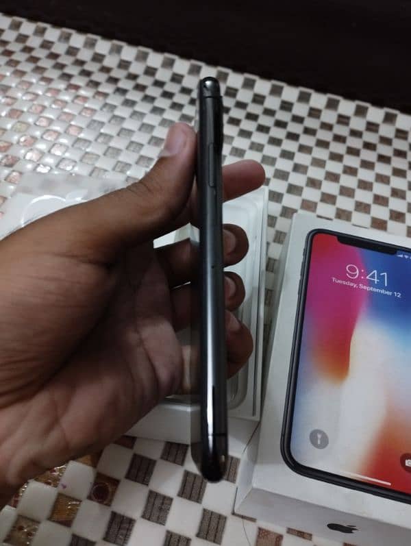 iPhone x pta approved 64 GB 10/10 lush condition 3